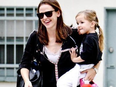 Jennifer Garner: Από το αεροδρόμιο στο Καράτε της Seraphina