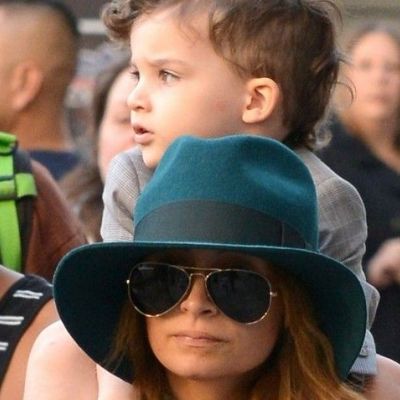 Nicole Richie: Με τα παιδιά της στο θέατρο!