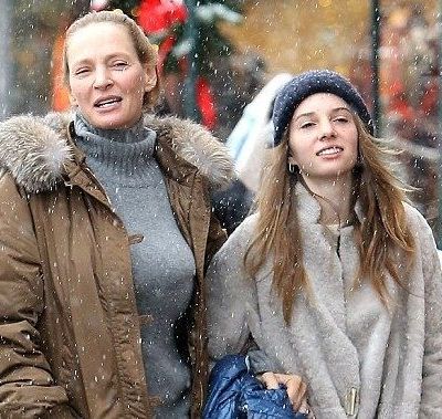Uma Thurman: Για χριστουγεννιάτικες αγορές με την κόρη της που είναι φτυστή η ηθοποιός!