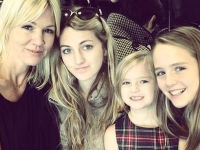 Jennie Garth: Φωτογραφίζεται με τις κόρες της για τις γιορτές