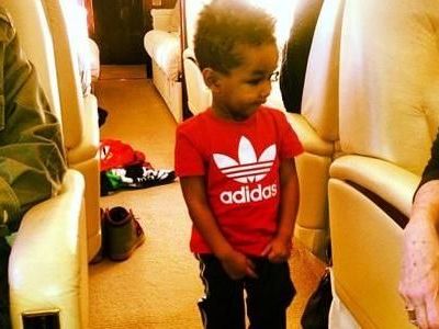 Alicia Keys: Ο γιος της ταξιδεύει με στιλ