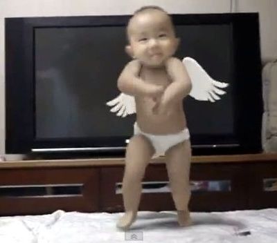 Το μωρό που χορεύει Gangnam Style!
