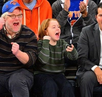 Phillip Seymour Hoffman και γιος, πανηγυρίζουν μαζί στο μπάσκετ!