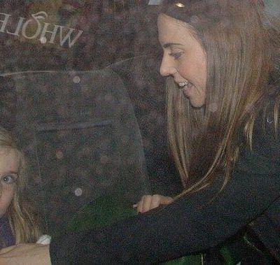Η Mel C πήρε την κόρη της να δει το μιούζικαλ για τις Spice Girls