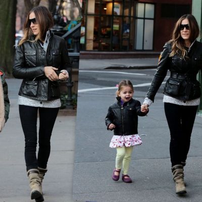 Μια στιλάτη οικογένεια ακόμα και στον δρόμο για το σχολείο