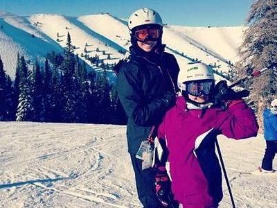 Christy Turlinghton: Για σκι με τα παιδιά της με άψογο styling