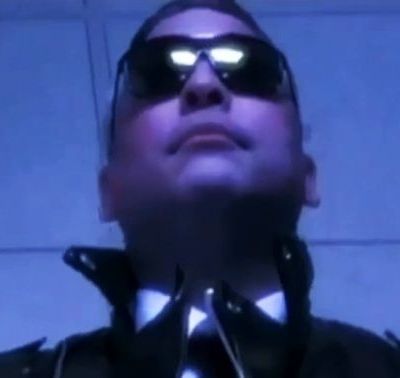 Διευθυντής σχολείου σε βίντεο ως Terminator 2!