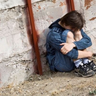 Η μητέρα του τον χτύπησε με τη ζώνη και ο πιτσιρικάς φώναξε την αστυνομία!