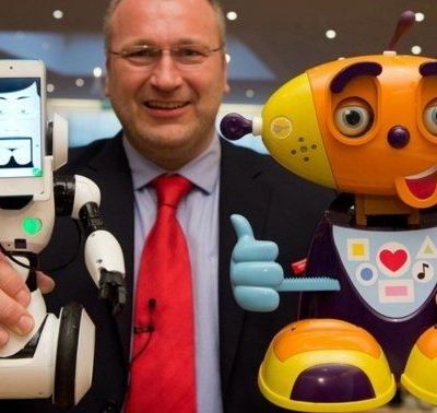 Γνωρίστε τον Botzee και τον RoboMe! Τα ρομποτικά παιχνίδια!