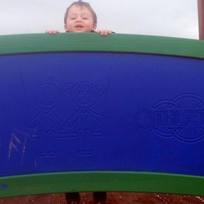 Τσα! Εδώ είμαι!