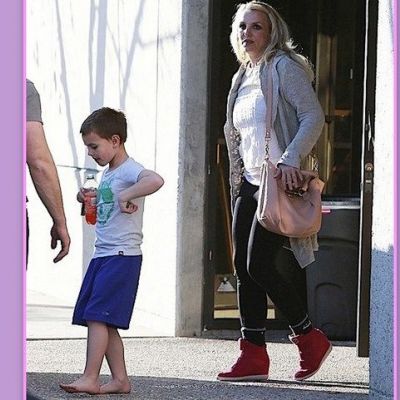 Η Britney Spears και ο ξυπόλητος πρίγκηπάς της!