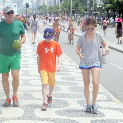 Calista Flockheart-Harrison Ford: Στην παραλία της Ιπανέμα με τον γιο τους