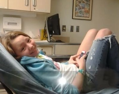 Μια 11χρονη γίνεται έμπνευση για τα παιδιά με σκολίωση