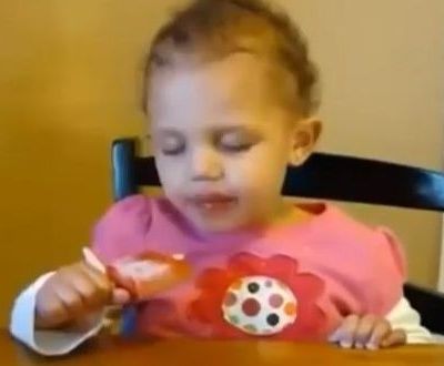 Πιτσιρίκια που παλεύουν να μείνουν ξύπνια!