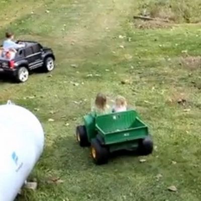 Αδέλφια σε κόντρα στους 4 τροχούς!