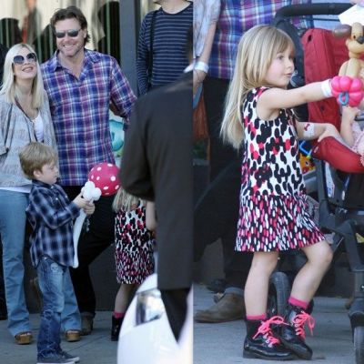 Tori Spelling: Στηρίζει οικογενειακώς το φιλανθρωπικό έργο του John Varvatos