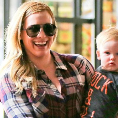 Hillary Duff: Ο γιος της έγινε ενός και εκείνη χαμογελάει πλατιά!