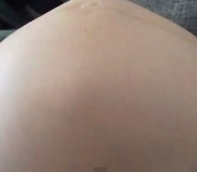 Αυτό είναι που λέμε...χορεύει από την κοιλιά της μάνας της! (Στην κυριολεξία)