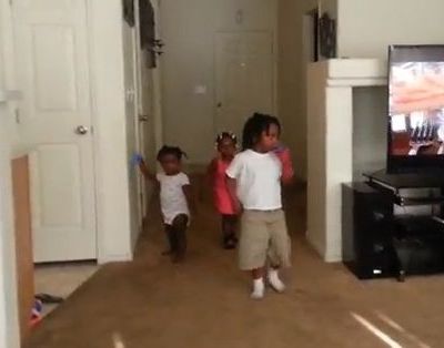 Δείτε τι έκαναν αυτοί οι γονείς στα τρία παιδιά τους!