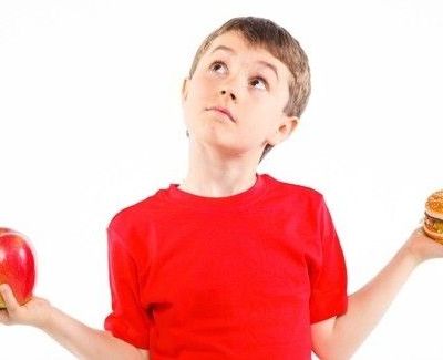 Έρευνα: To 97% των παιδικών πιάτων στα εστιατόρια δεν είναι υγιεινό!