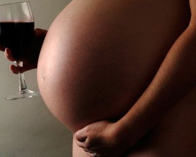 Αλκοόλ και εγκυμοσύνη - Ενα ποτήρι κρασί θα βλάψει το παιδί μου;