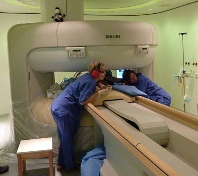 Για πρώτη φορά, η γέννηση ενός μωρού, μέσω μαγνητικής τομογραφίας (βίντεο)