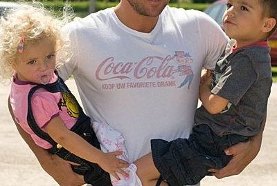 Ποιος star πήρε δώρο γενεθλίων στον οχτάχρονο γιo του έναν ... πύθωνα;