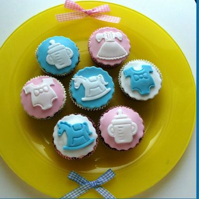 Φτιάξτε μόνοι σας cupcakes για τη βάπτιση του παιδιού σας!