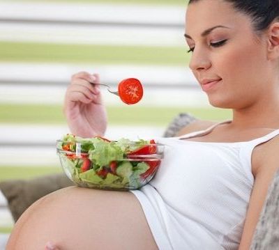 Ποιες τροφές πρέπει να αποφεύγουν οι μέλλουσες μαμάδες;