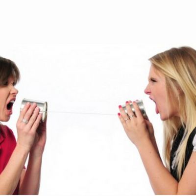 Φασίστες της μητρότητας. Γράφει η Ελένη Κεχαγιά