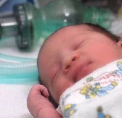 8χρονη ξεγέννησε τη μαμά της με οδηγίες από το τηλέφωνο