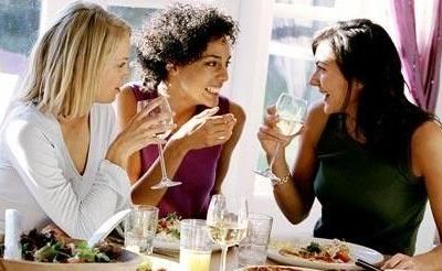 Οδηγός «επιβίωσης» στα καλοκαιρινά πάρτι! Από την διατροφολόγο Ευσταθία Παπαδά