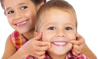 Πότε είναι η ιδανική περίοδος για να βάλει ένα παιδί σιδεράκια;