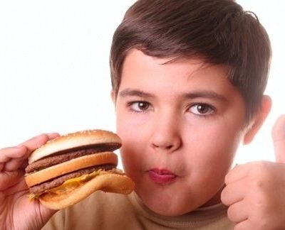 Το παιδί μου είναι παχύσαρκο. Πώς μπορώ να το βοηθήσω; Από τη διατροφολόγο Ευσταθία Παπαδά