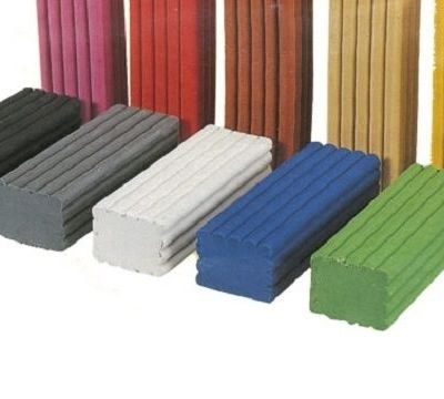 Το παιδί μου λερώθηκε με πλαστελίνη. Τι να κάνω;