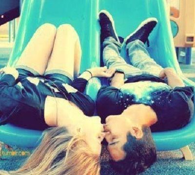 «Νομίζω ότι το παιδί μου βιάζεται να αρχίσει τη σεξουαλική του ζωή. Τι να κάνω;»