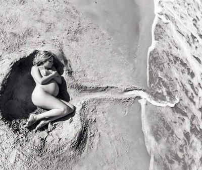 Εγκυμοσύνη και καλοκαίρι: Επιτρέπεται το μπάνιο στη θάλασσα κατά την εγκυμοσύνη; (βίντεο)