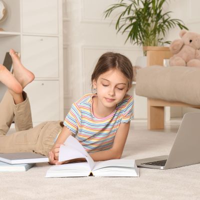 Η πρώτη περίοδος ενός κοριτσιού ή αλλιώς εμμηναρχή