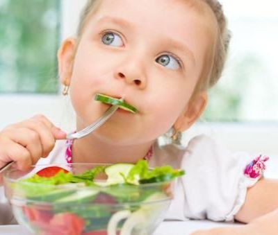 Πώς θα μάθω τα παιδιά μου να κάνουν υγιεινές διατροφικές επιλογές;