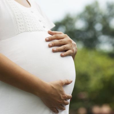 Παρένθετη μητέρα: Τι προβλέπει η ελληνική νομοθεσία