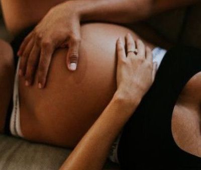 Γιατί το δέρμα μου είναι πιο σκούρο, τώρα που είμαι έγκυος;(vid)