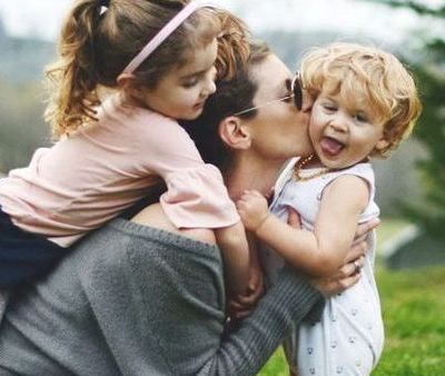 Η μητρότητα μπορεί να αλλάξει τη ζωή της γυναίκας;