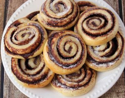 Choco rolls με χαρούπι, μπανάνα και κυδώνι