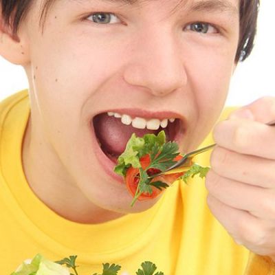 Πώς θα ενισχύσουμε την πρόσληψη σιδήρου στους εφήβους;