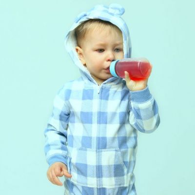 Η παιδίατρος συμβουλεύει: «Γιατί τα παιδιά πρέπει να αποφεύγουν την κατανάλωση χυμών»