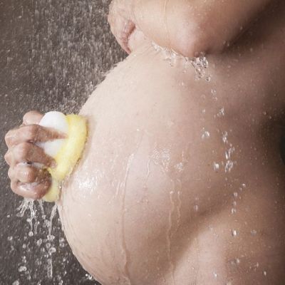 Ζεστό μπάνιο κατά τη διάρκεια της εγκυμοσύνης: Επιτρέπεται ή όχι; (vid)