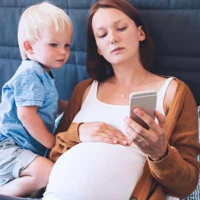 Είναι ασφαλές το κινητό στην εγκυμοσύνη; (vid)