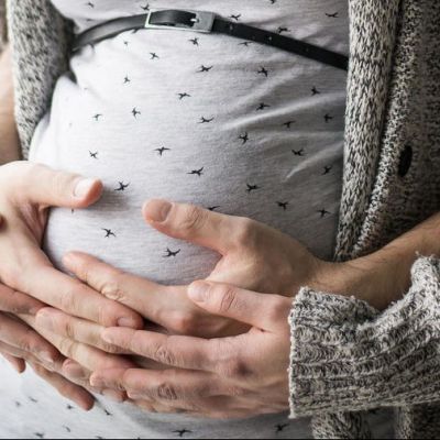 Άντρες έτοιμοι να γίνουν μπαμπάδες γιορτάζουν τραβώντας τις πιο αστείες φωτογραφίες (pics)