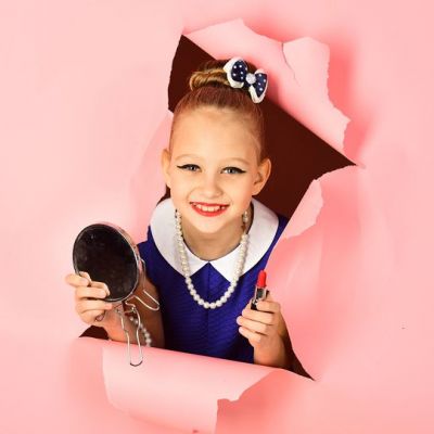 «Αχ παιδί μου, πόσο όμορφο είσαι!» - Κάνει ή όχι να το λέμε στο παιδί μας