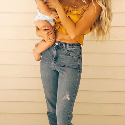 Ένα χρόνο μετά τη γέννηση του γιου της αποκαλύπτει ότι παλεύει με την επιλόχειο κατάθλιψη (pics)